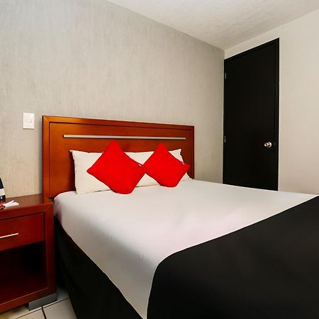 Capital O Hotel Victoria Morelia Exterior photo
